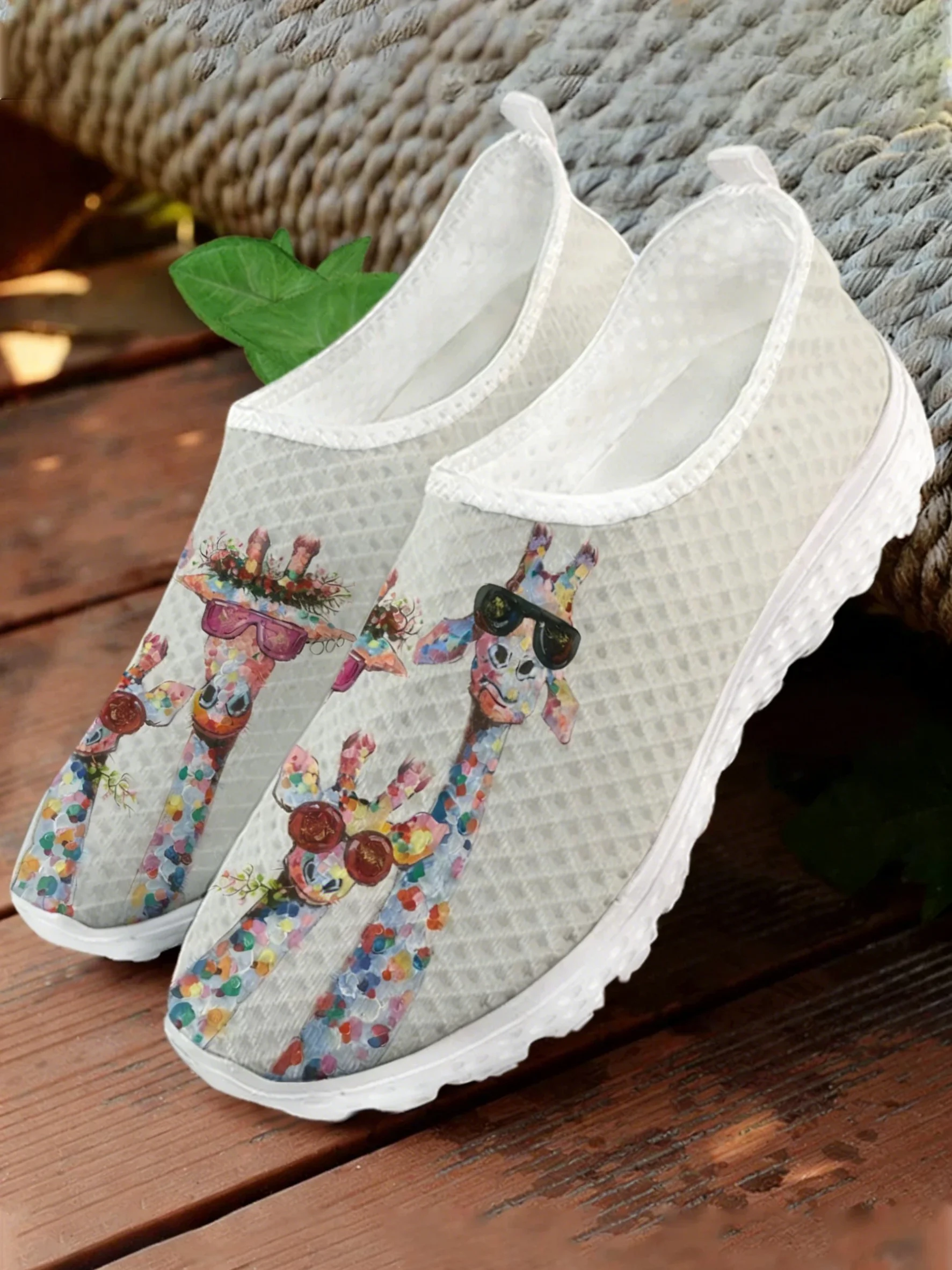 Cartoon Giraffe Print Mesh Hog - Women Shoes Tennis recensie en prijs